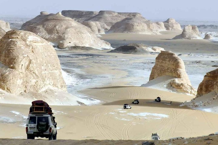 White Desert Safari & Camping Tour 3